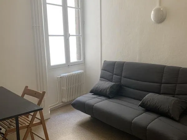 Studio meublé de 13,89m² - Hyper Centre - JT1290