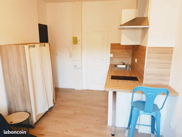 ⭐ Studio meublé rénové - Amiens St Maurice - 10 min Citadelle / ESIEE - Bus au pied