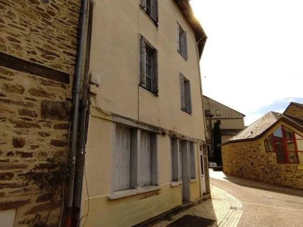 Achat : Immeuble Uzerche (19140)