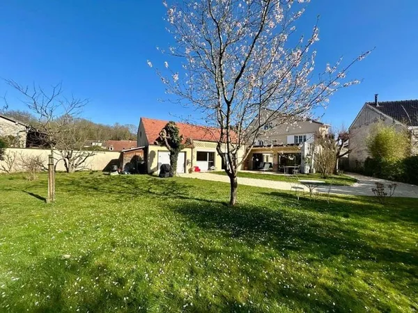 Maison 5 pièces 278 m²