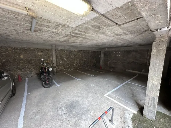Loue parking 4m²