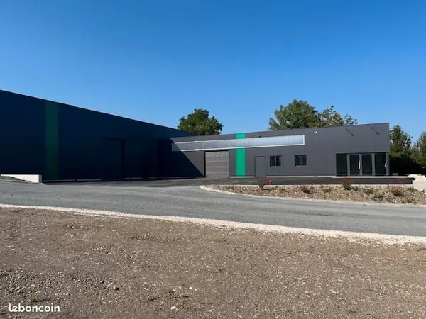 Bâtiment professionnel