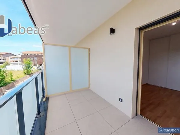 Appartement T3 de 71 m² avec loggia de 13 m² à Craponne