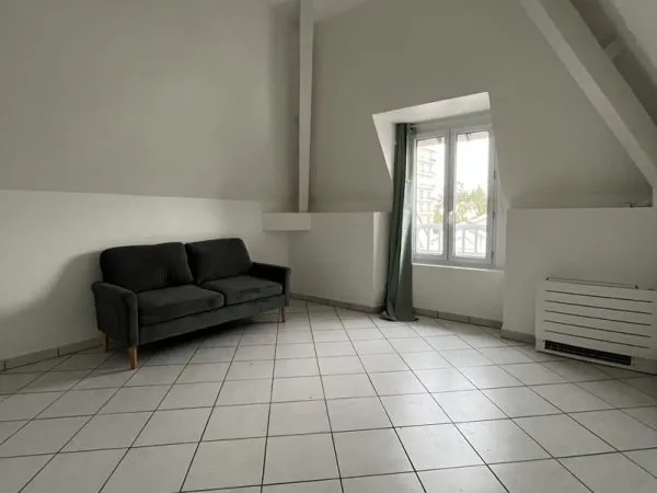 T2 MEUBLE PROCHE UNIVERSITE AVEC PARKING ET CAVE