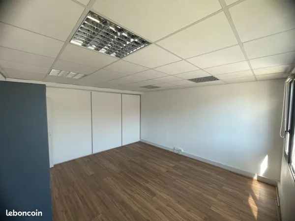 Bureau 20 m² - Marcq-en-Baroeul (AXA)