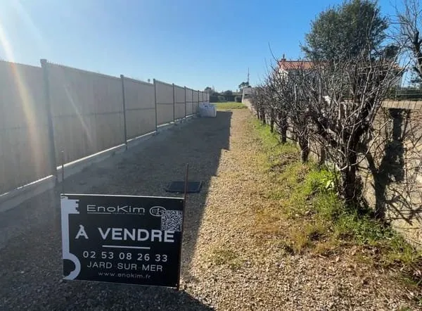 Terrain à bâtir de 950m2 proche commerce