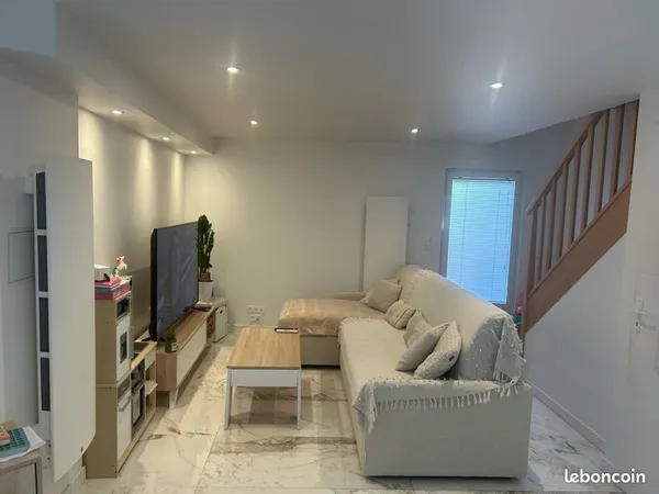 🏡 Maison rénovée 65 m² + cour - Centre Vertaizon - Aucun travaux