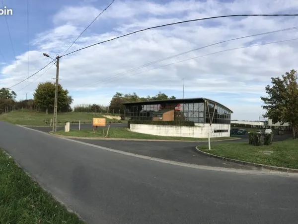 Murs commerciaux 570 m² Sainte-Maure-de-Touraine