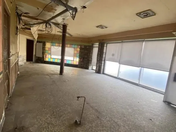 Commerce 400 m²