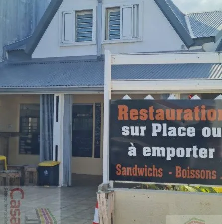 Snack/fast food 2 pièces 200 m²