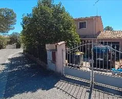 Très RARE : VENTE VILLA 97 M2 Habitable/ total Surface utilisable 132 M2 Dans les HAUTS De LAMBESC