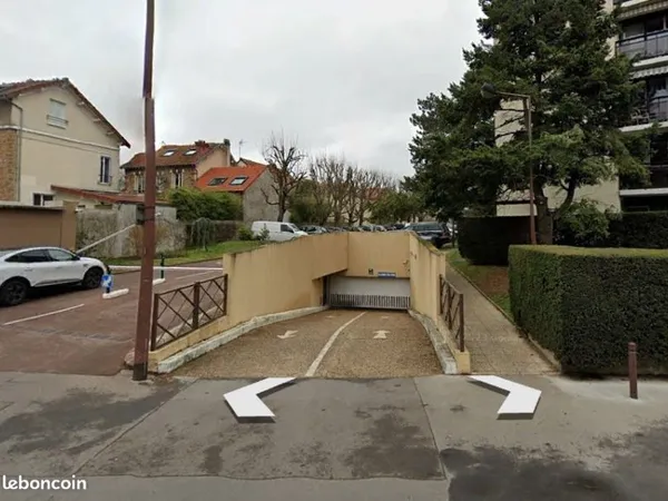 Parking en sous-sol sécurisé 78000 VERSAILLES Quartier Montreuil