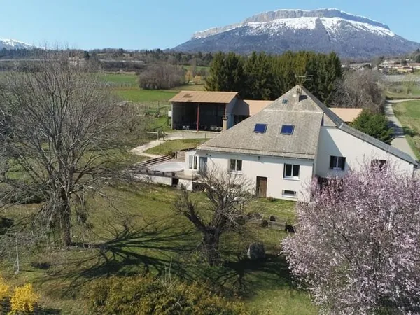 Maison 6 pièces 153 m²