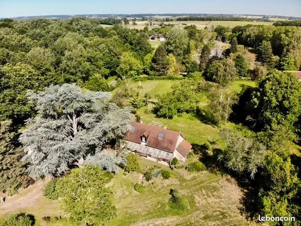 Maison de Campagne sur Terrain deux hectares six