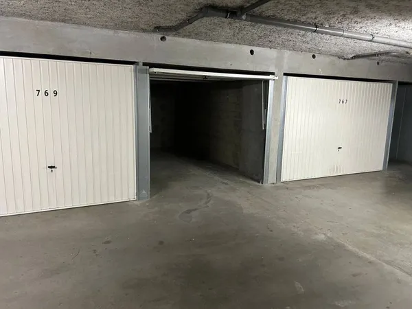Parking 13 m²