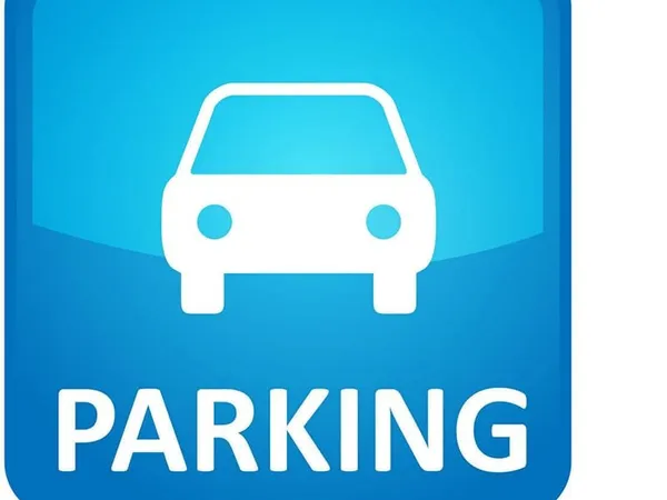 NANTERRE - Limite Rueil-Malmaison - place de parking