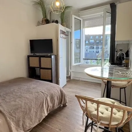 Studio 1 pièce 11 m²