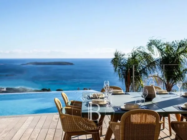 Villa 350 m²