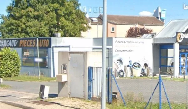 Idéal investisseur murs bâtiment de 800m2 en partie loué