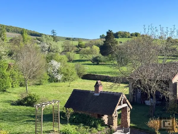 La Maison des collines - Une maison bourguignonne ouverte su