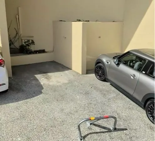 Parking extérieur cap d'ail