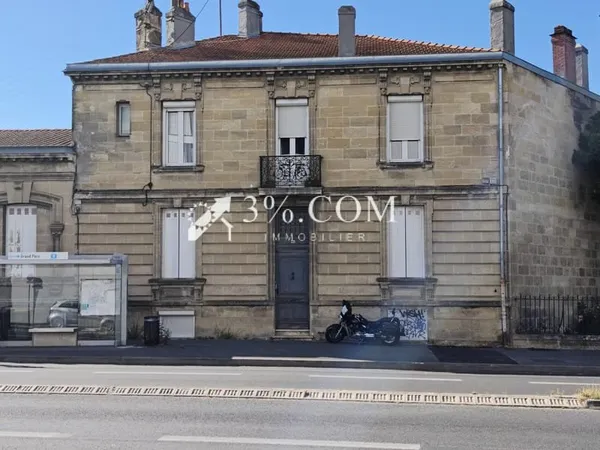Appartement T5 de 116 m2 avec véranda et jardin privatif