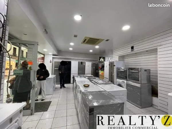 Local commercial 90 m²