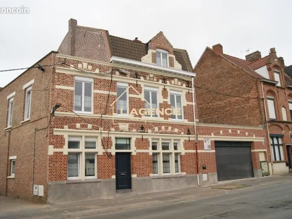 Maison 8 pièces 335 m²