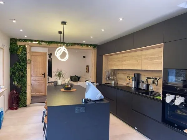 Maison 2 pièces 95 m²