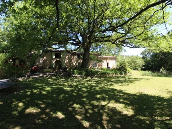 Environ LIMOUX