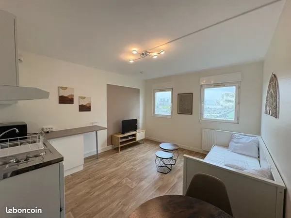 Studio meublé rénové 22 m2 tout inclus