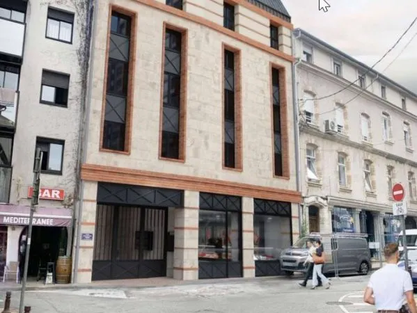 Local commercial 81 m²
