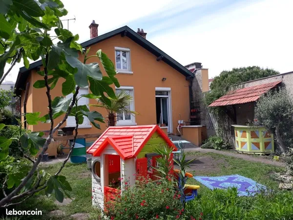 Maison avec jardin
