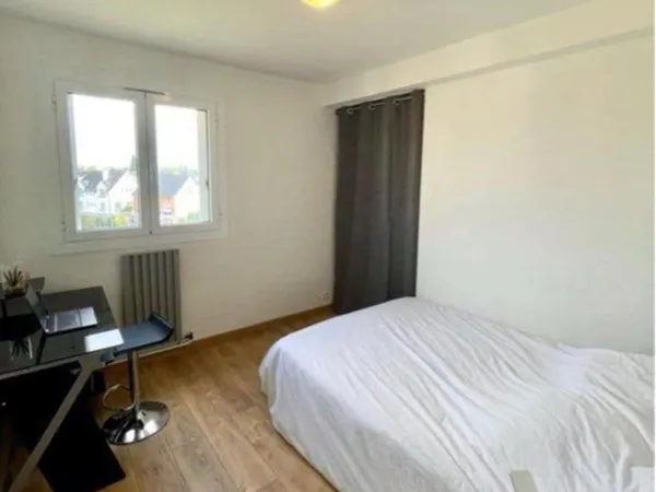 Chambre à louer - proche UCO