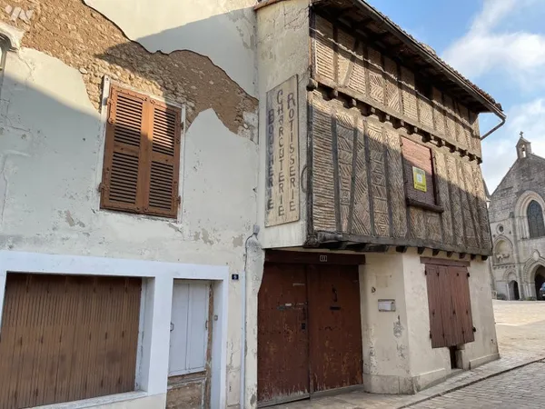 Maison 11 pièces 253 m²