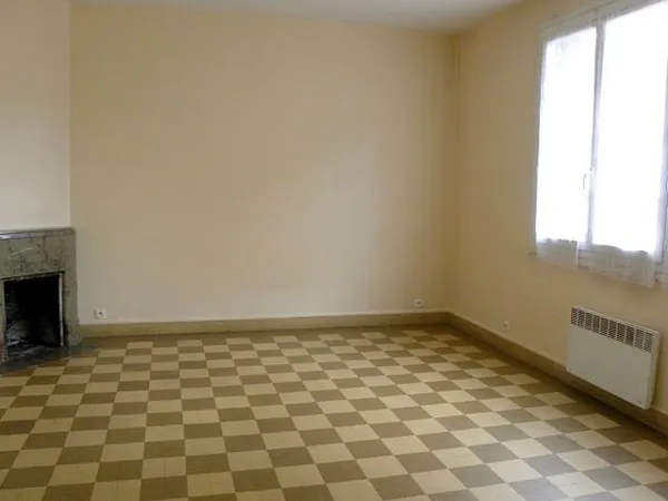 Appartement F1 en Centre Ville de LOUVIERS