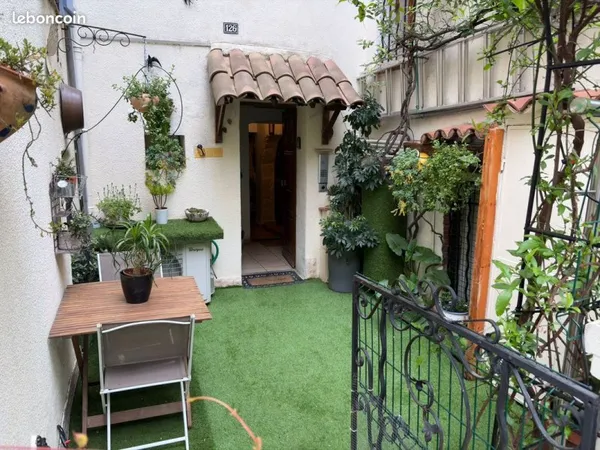 Viager d une maison de village comprenant 4 appartement s