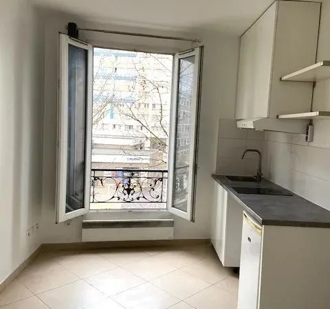 Clichy / Victor Hugo. Studio. Idéal investisseurs ou primo-accédants.