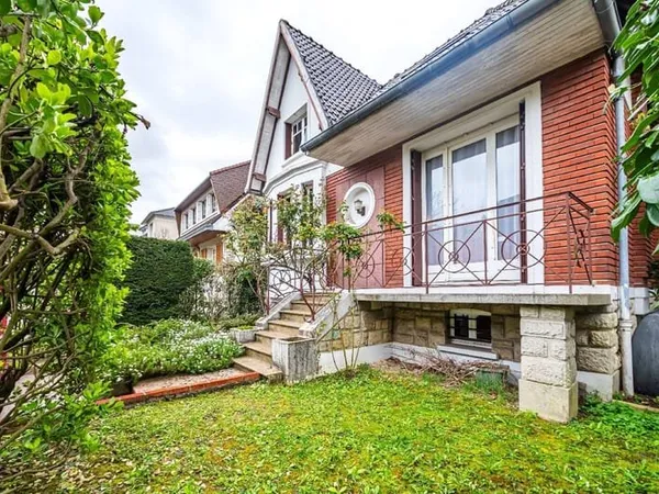 Maison 7 pièces 140 m²
