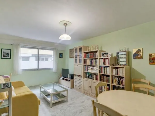 Spacieux 2 pièces de 53 m² au calme - Nice Carabacel
