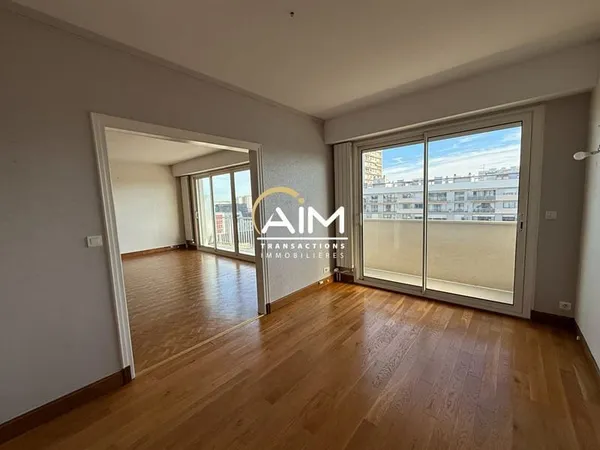 Appartement Tours Dernier étage 101 m2 avec Grand Roof Top