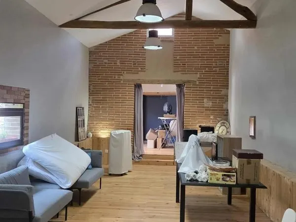 Appartement 1 pièce 97 m²