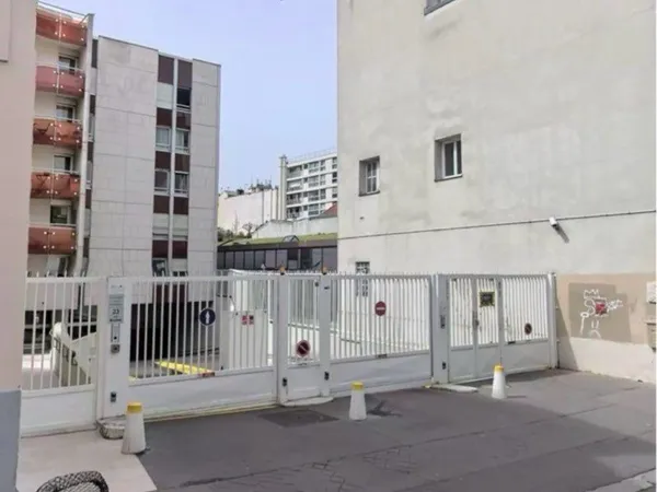 Location 1 Parking