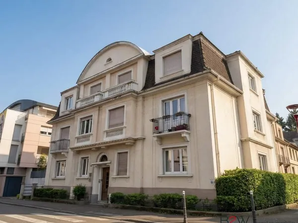 Bureau 4 pièces 80 m²