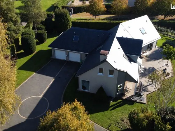 Maison ossature bois - 255 m² - Terrain 2 800 m² terrain piscinable - Dépendance - Secteur recherché