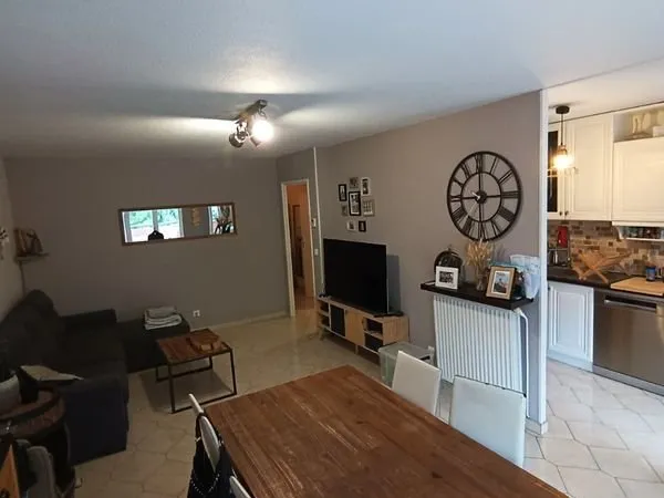 3 pieces 65m²