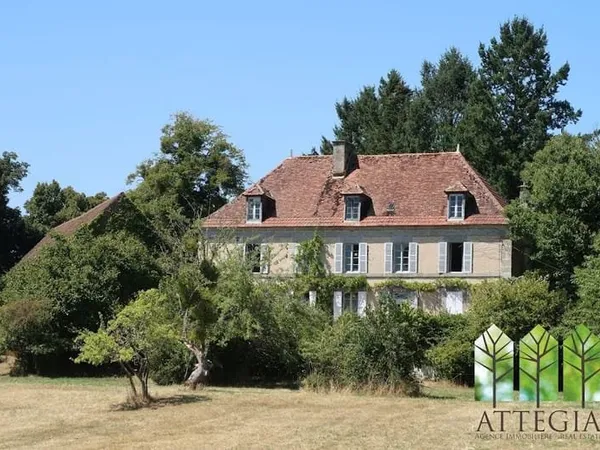 Maison 14 pièces 261 m²