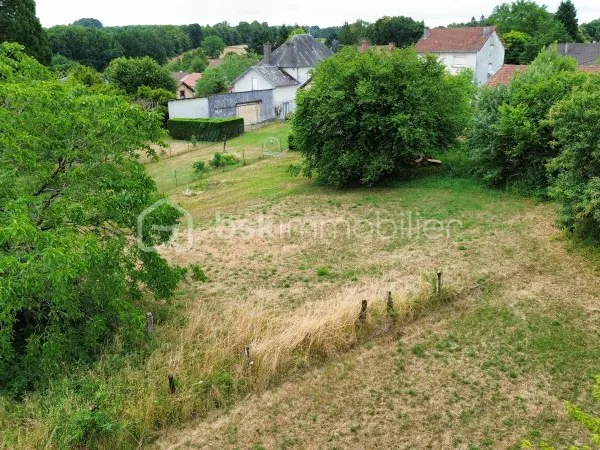 Terrain 750 m²