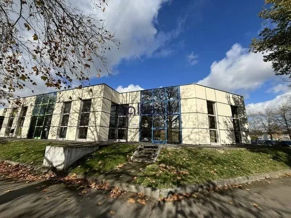 Bureaux 73 m²