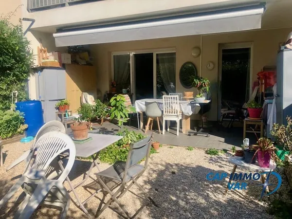 Appartement 2 pièces 42m2 avec terrasse et stationnement